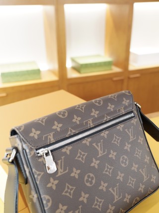 Louis Vuitton Monogram Canvas Crossbody Shoulder Bag Grey view 7