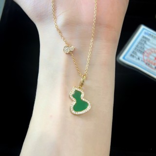 Qeelin Peacock Green Gourd Pendant Necklace