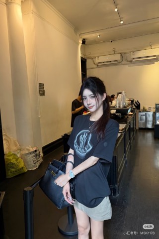Black Graphic Crew Neck T-Shirt view 6