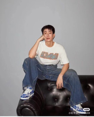 Cream Graphic Print Oversized Short Sleeve T-Shirt view 7