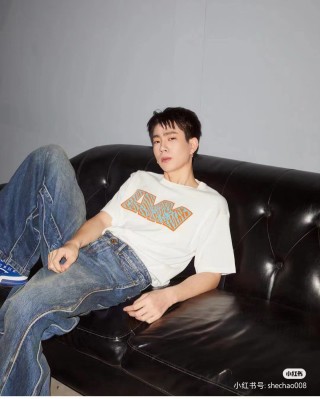 Cream Graphic Print Oversized Short Sleeve T-Shirt view 9