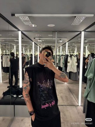 Black Cityscape Graphic Print Sleeveless T-Shirt view 4