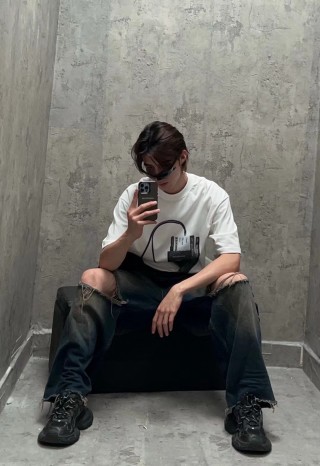 Balenciaga Cassette Tape Print White T-Shirt view 4