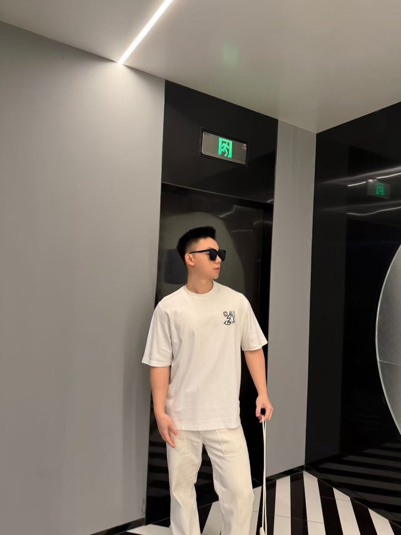White Graphic Short Sleeve T-Shirt