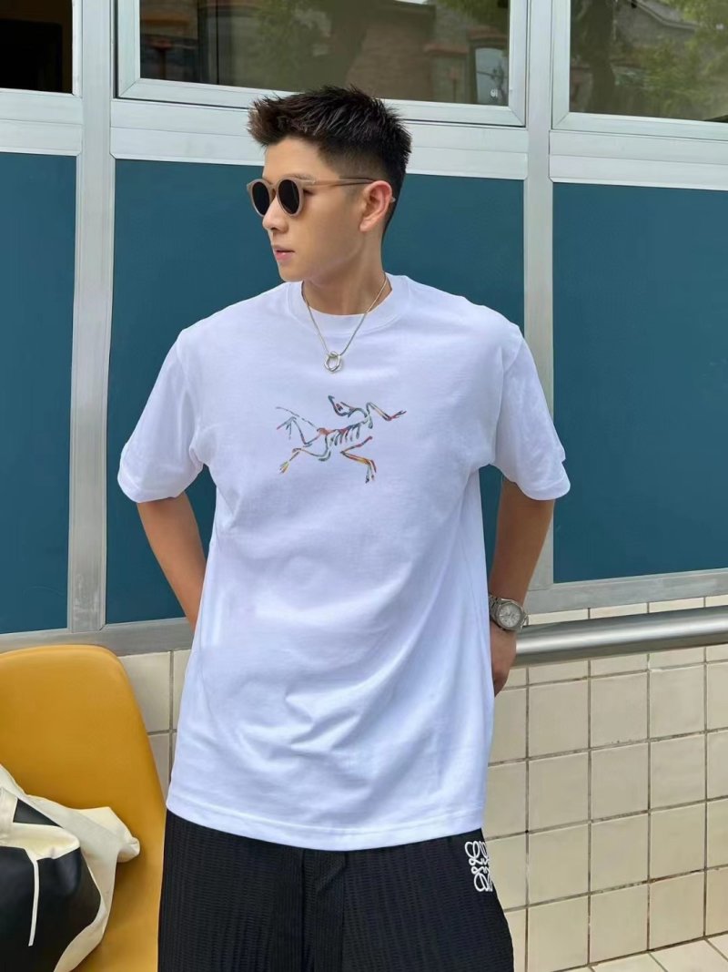 White Graphic Horse T-Shirt view