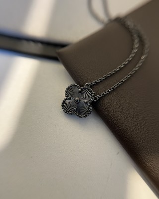 Van Cleef & Arpels Four-Leaf Clover Gun Gold Necklace view 5