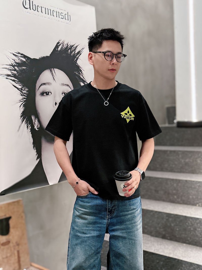 Louis Vuitton Black Star Logo Short Sleeve T-Shirt