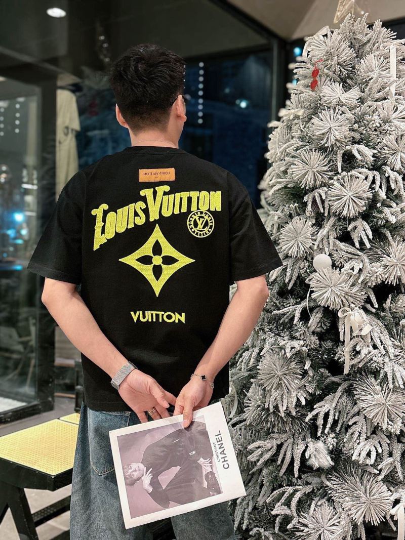 Louis Vuitton Black Star Logo Short Sleeve T-Shirt view
