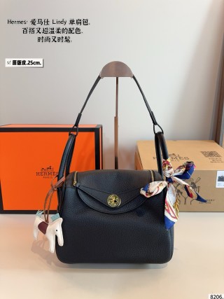 Hermès Lindy 25 Black Leather Shoulder Bag