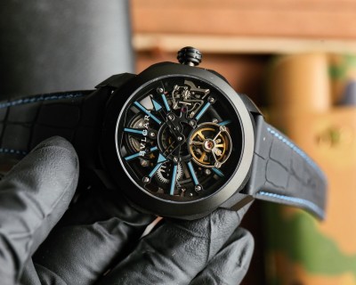 Bulgari Octo Roma Skeleton Automatic Watch Black DLC Titanium 44mm view 4