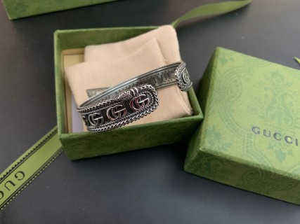 Gucci Double G King Snake Open Cuff Bracelet Silver view 2