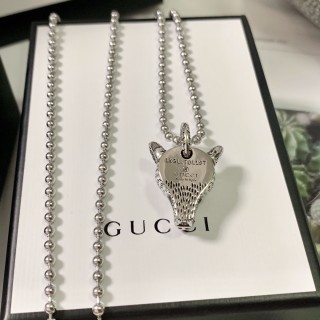 Gucci Wolf Head Silver Pendant Necklace view 3