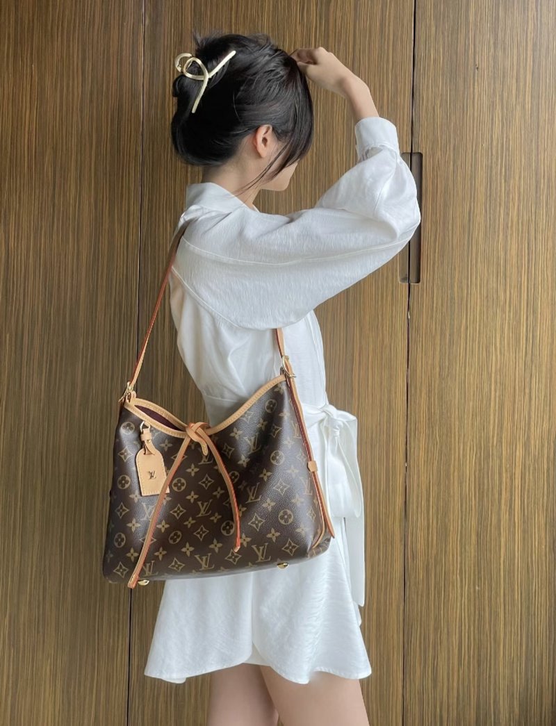 Louis Vuitton Monogram Carryall Tote Bag Brown