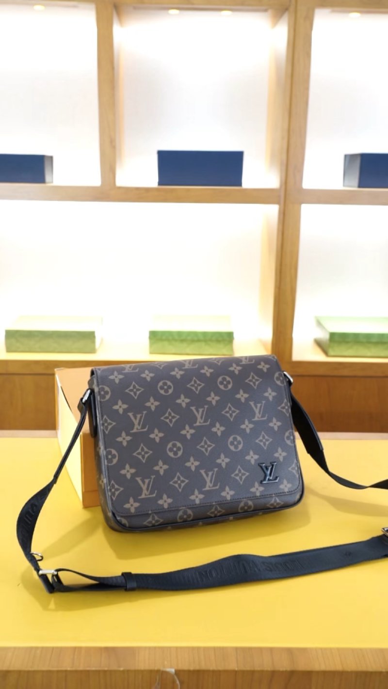 Louis Vuitton Monogram Canvas Messenger Bag Navy