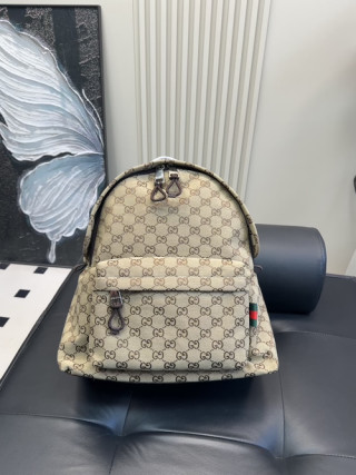 Gucci GG Supreme Backpack Beige