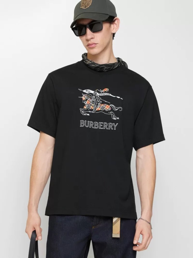 Burberry Equestrian Graphic Black T-Shirt view