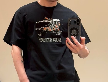 Burberry Equestrian Graphic Black T-Shirt view 4
