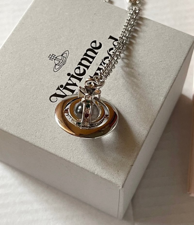 Vivienne Westwood Saturn Orb Pendant Necklace Silver view