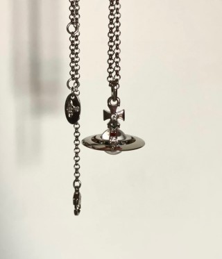 Vivienne Westwood Saturn Orb Pendant Necklace Silver view 3