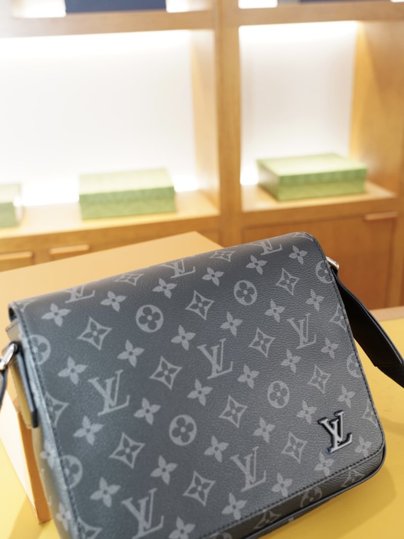 Louis Vuitton Monogram Canvas Messenger Crossbody Bag Black view