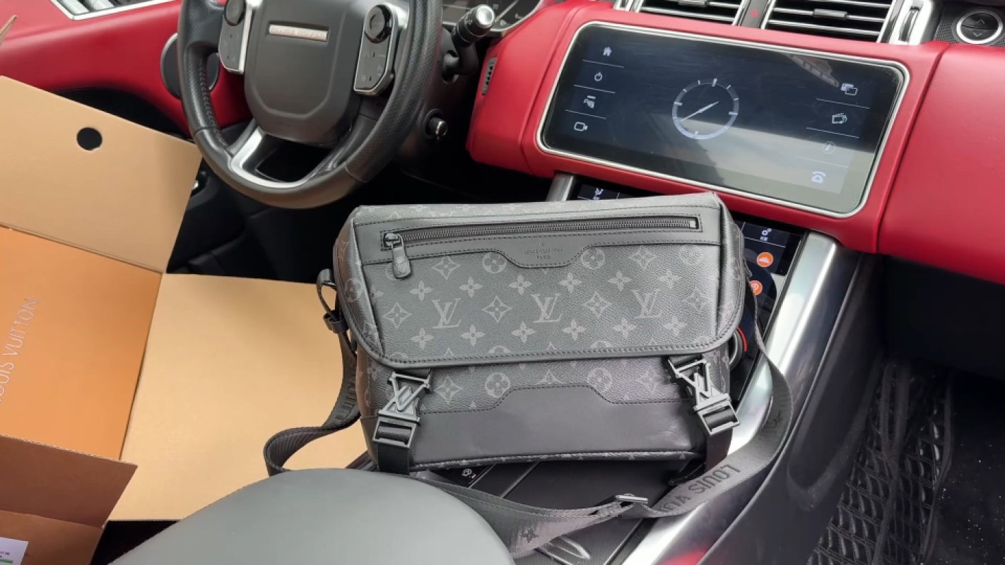 Louis Vuitton Monogram Shoulder Bag Gray