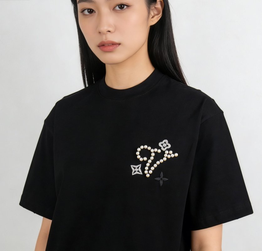 Black Pearl Star Graphic T-Shirt view