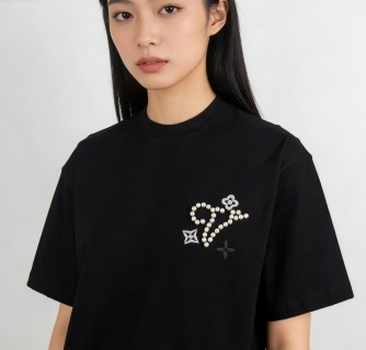 Black Pearl Star Graphic T-Shirt view 3