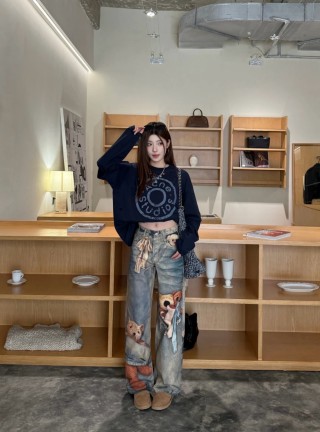 Acne Studios Black Circle Logo Long Sleeve Tee view 4