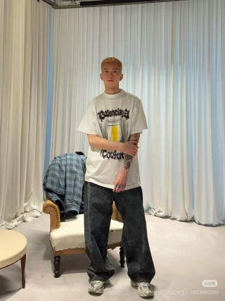 Cream Graphic Print Short Sleeve T-Shirt view 2