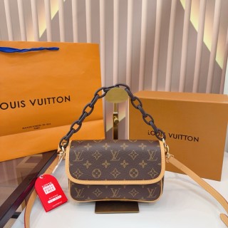 Louis Vuitton Monogram Canvas Shoulder Bag with Chain Strap