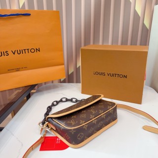 Louis Vuitton Monogram Canvas Shoulder Bag with Chain Strap view 4