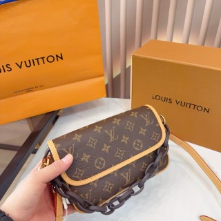Louis Vuitton Monogram Canvas Shoulder Bag with Chain Strap view 5
