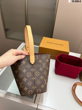 Louis Vuitton Monogram Bucket Bag - Tan Handle view 4