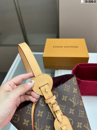 Louis Vuitton Monogram Bucket Bag - Tan Handle view 5