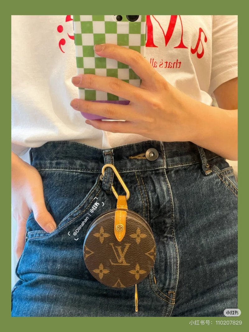 Louis Vuitton Monogram Round Crossbody Bag Tan Handle view