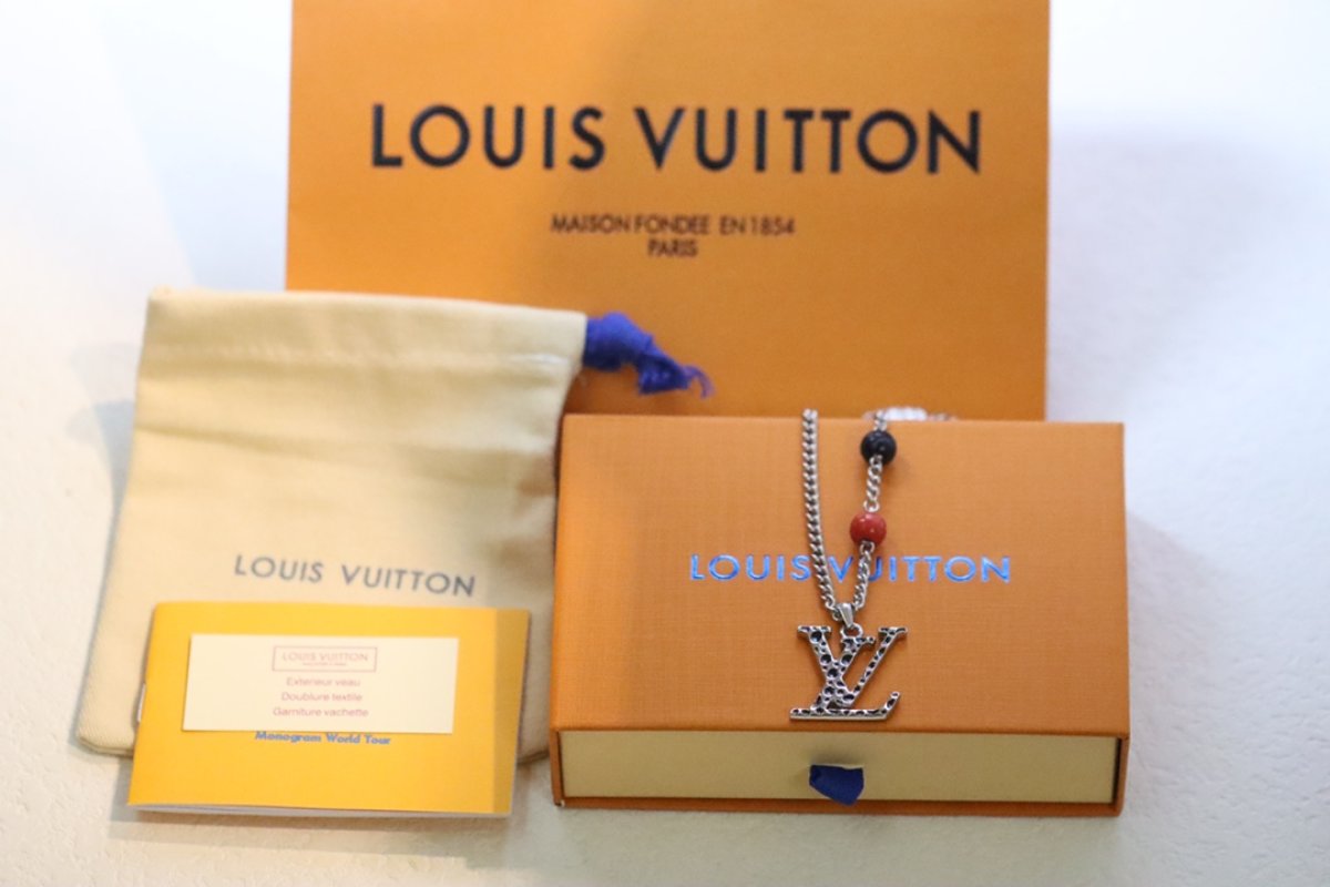 Louis Vuitton LV Pumpkin Letter Charm Necklace Silver view