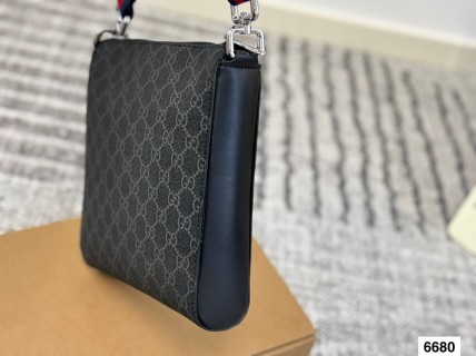 Gucci GG Canvas Messenger Crossbody Bag Black view 5