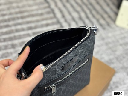 Gucci GG Canvas Messenger Crossbody Bag Black view 9
