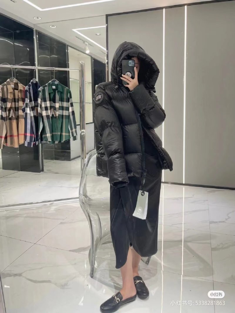 Stone Island Black Puffer Down Jacket with Removable Hood