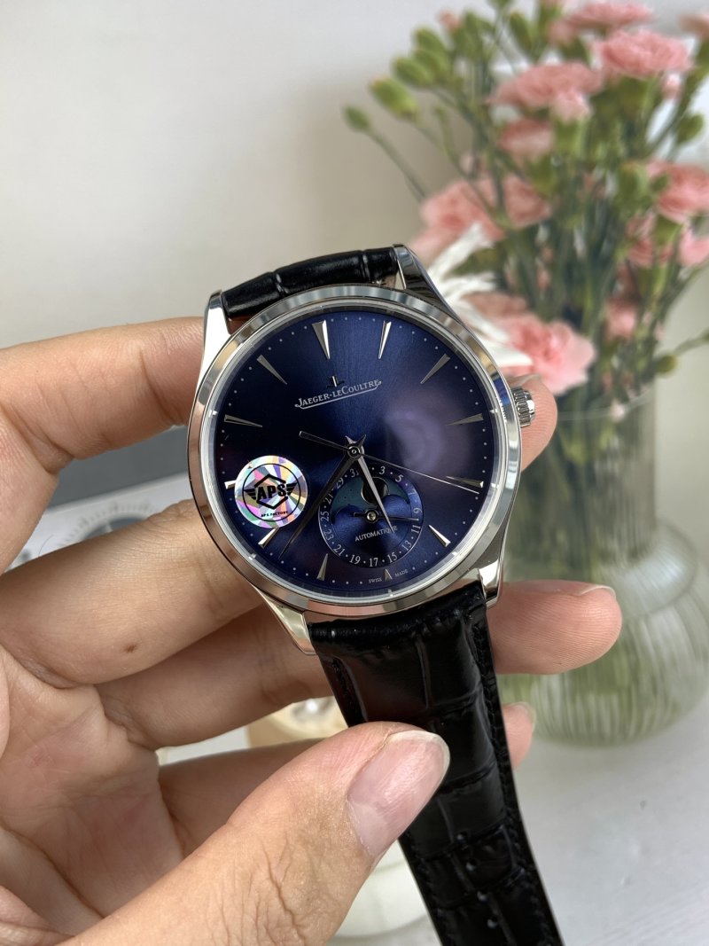 Jaeger-LeCoultre Master Ultra Thin Moon Blue Dial Watch view