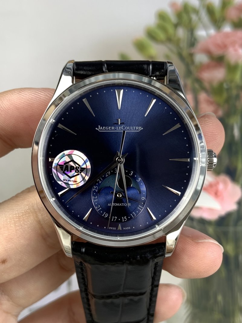Jaeger-LeCoultre Master Ultra Thin Moon Blue Dial Watch view