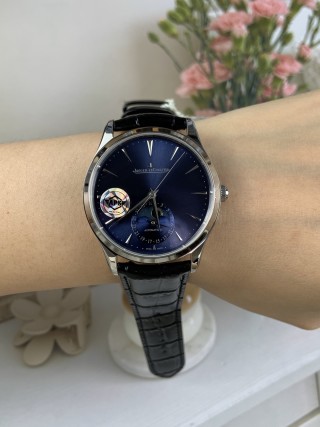 Jaeger-LeCoultre Master Ultra Thin Moon Blue Dial Watch view 9