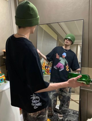 Stüssy Black Graphic Character Print T-Shirt view 3