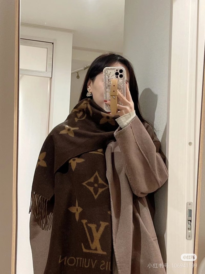 Louis Vuitton LV Monogram Cashmere Tassel Scarf - Brown view