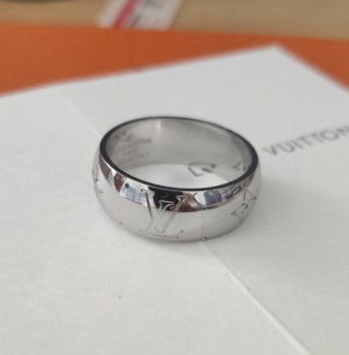 Louis Vuitton Spherical Logo Ring Silver view 3