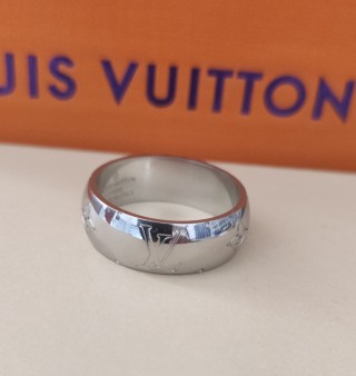 Louis Vuitton Spherical Logo Ring Silver view 4