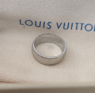 Louis Vuitton Spherical Logo Ring Silver view 8