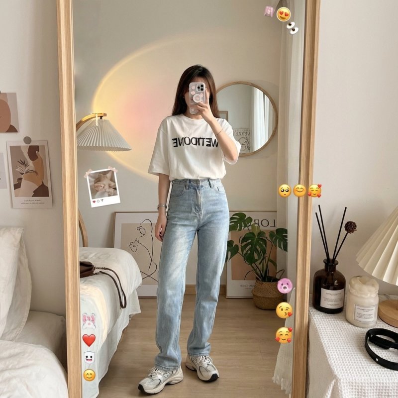White Logo Graphic T-Shirt