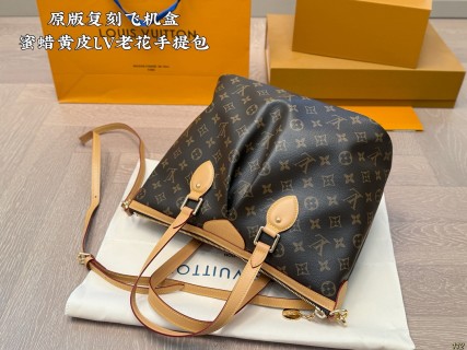 Louis Vuitton Monogram Canvas Tote Bag - Brown view 6