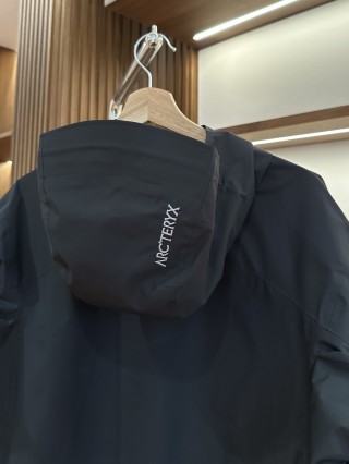 Arc'teryx Black Gore-Tex Softshell Jacket view 6